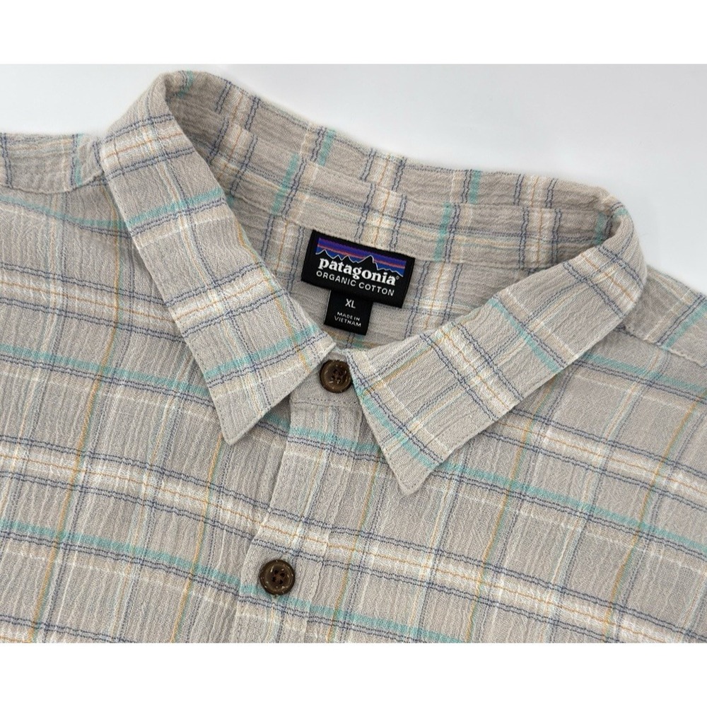 Patagonia Shirt Men's XL  Multi color Organic Cotton Short Sleeve Casual
